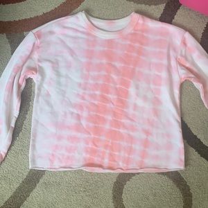 Selling pink cropped sweater top